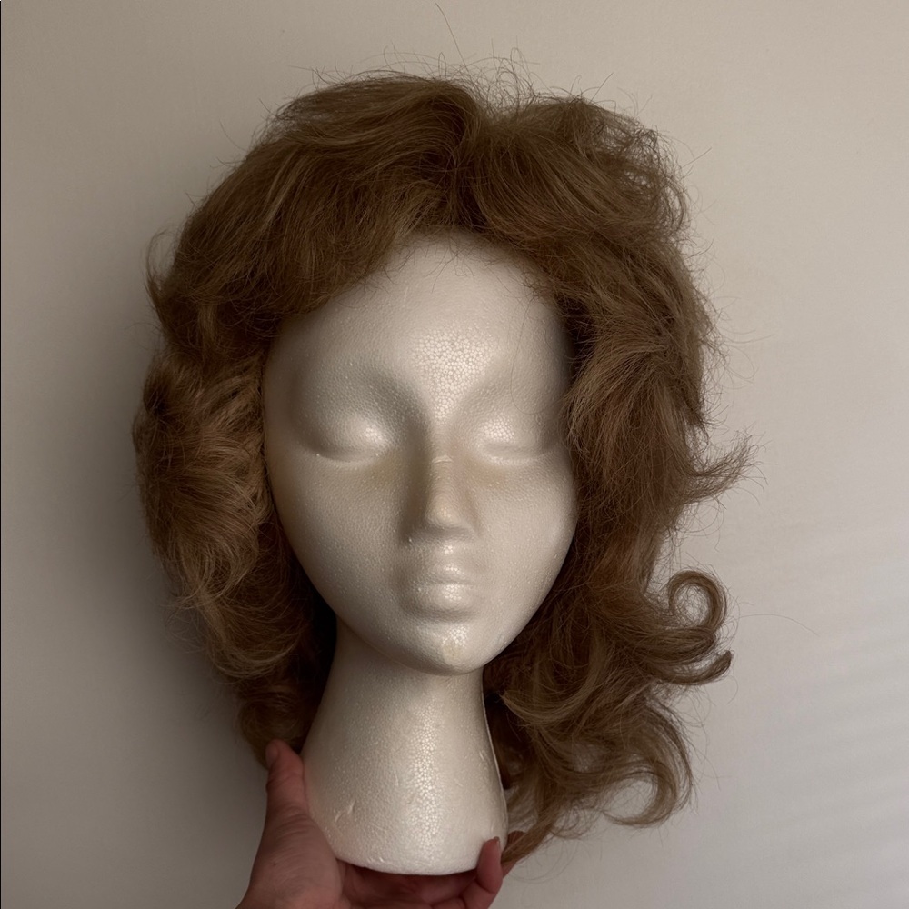 Elegant Curly Brown Wig for Women (8)